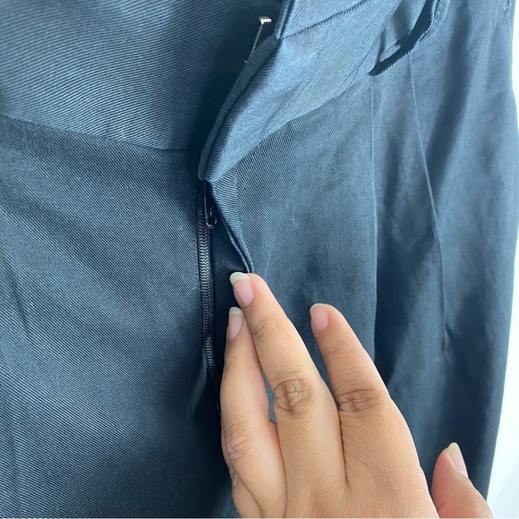 Banana Republic Bermuda Shorts - Picture 4 of 6